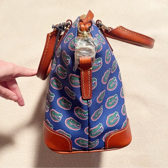Dooney & Bourke Womens Florida Gators Coated Canvas Convertible Handbag Purse - Picture 7 of 16